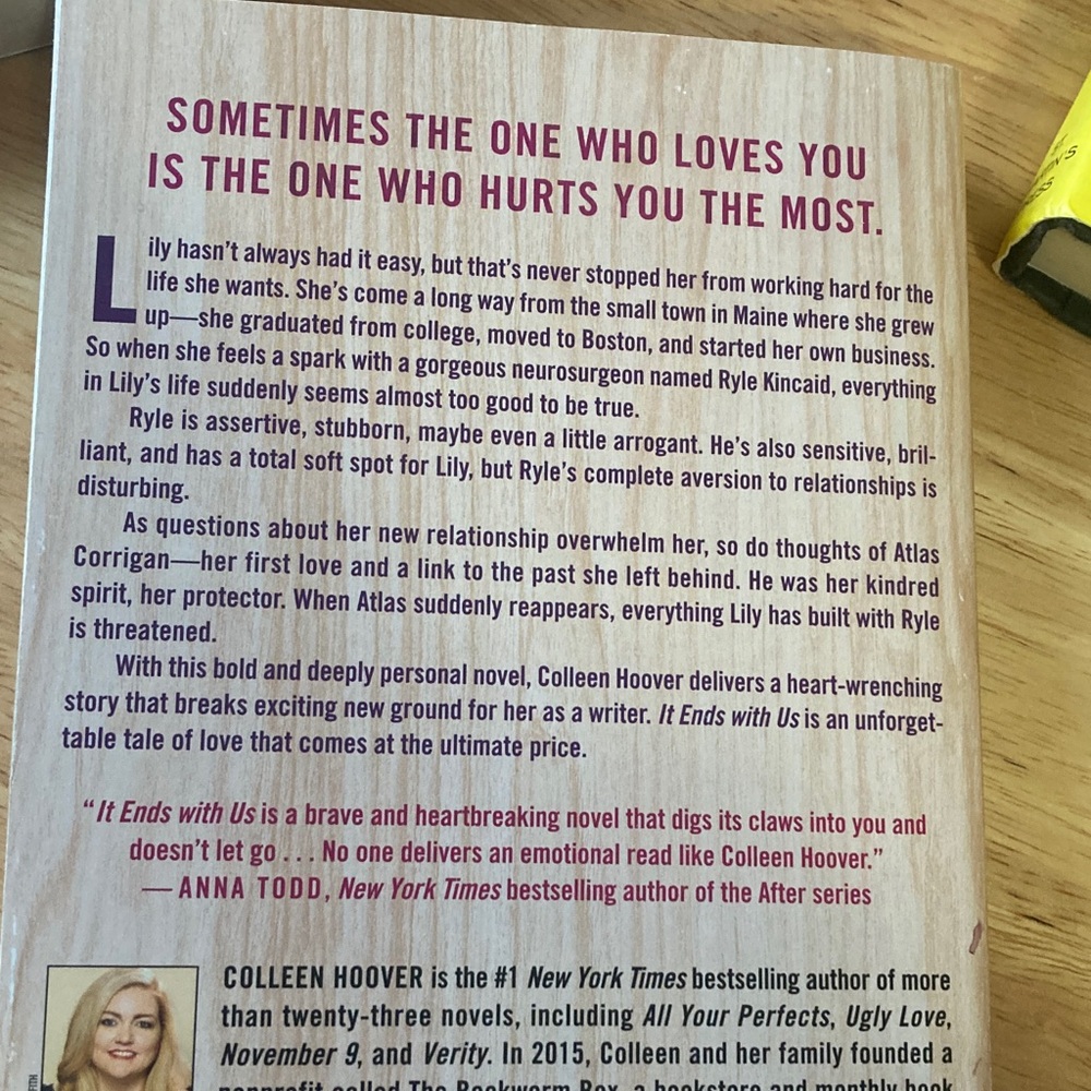 Book Bundle-Brene Brown, Colleen Hoover, Jane Heller, Sally Helgessen - Picture 8 of 11